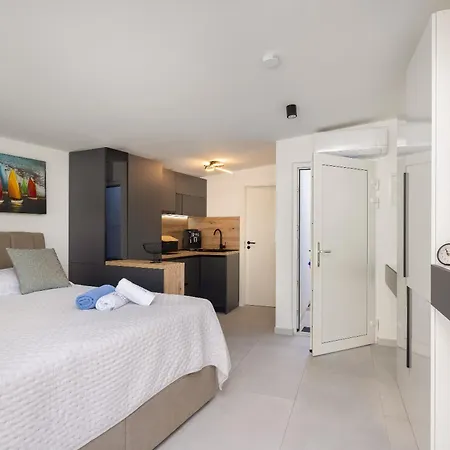 Apartment A&d Deluxe Dani With Swimming Pool *